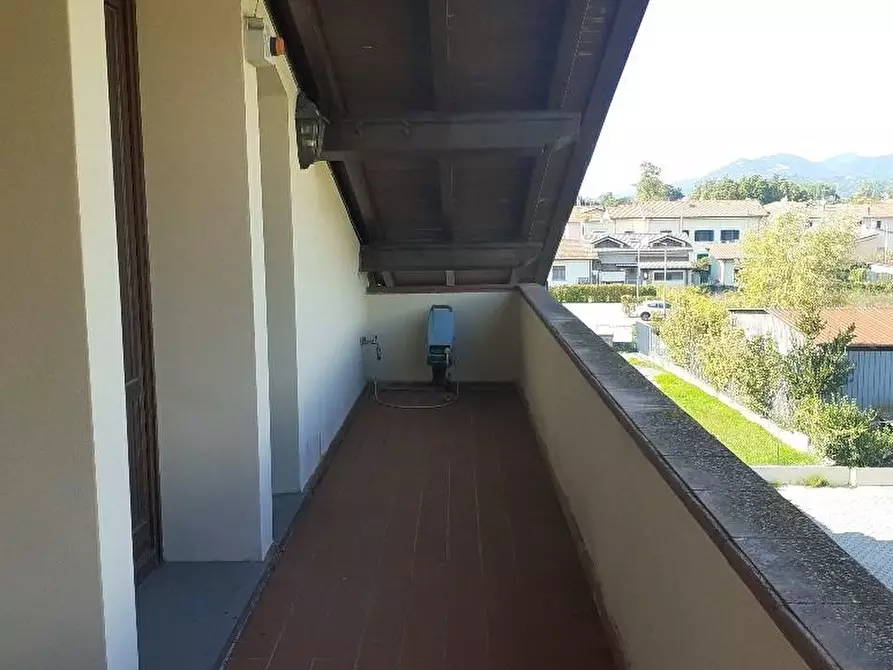 Immagine 24 di Appartamento in vendita  a Massa