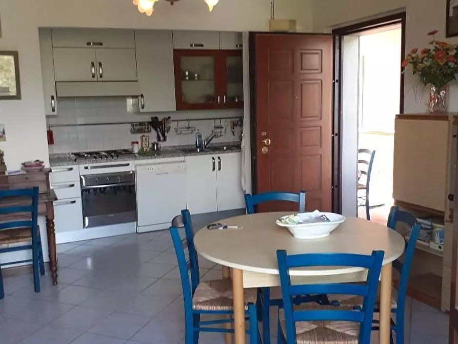 Immagine 10 di Appartamento in vendita  a Massa