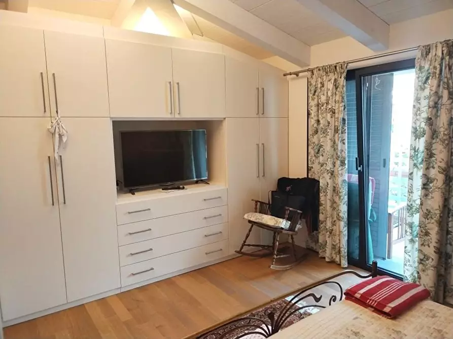 Immagine 30 di Villetta a schiera in vendita  a Massa