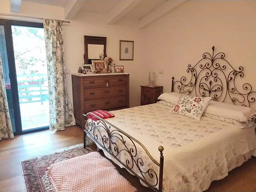 Immagine 27 di Villetta a schiera in vendita  a Massa