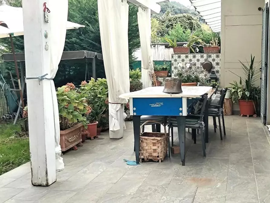 Immagine 2 di Villetta a schiera in vendita  a Massa