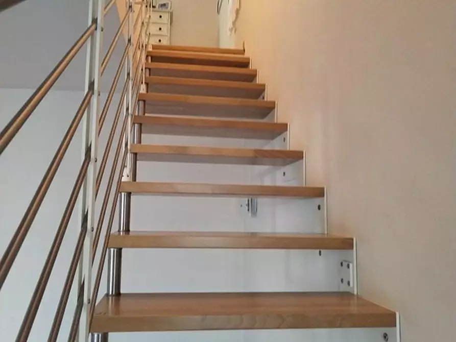 Immagine 20 di Villetta a schiera in vendita  a Massa