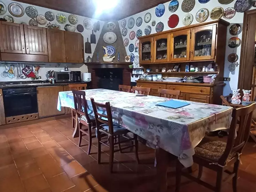 Immagine 1 di Casa indipendente in vendita  a Carrara