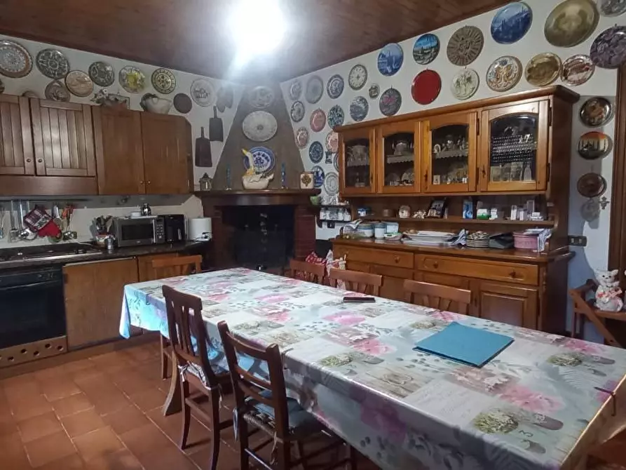 Immagine 3 di Casa indipendente in vendita  a Carrara