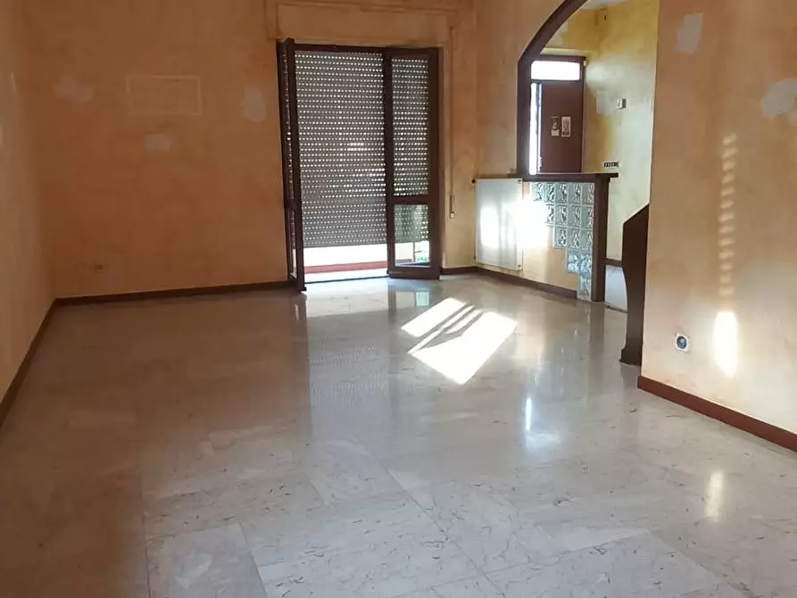 Immagine 16 di Casa indipendente in vendita  a Carrara