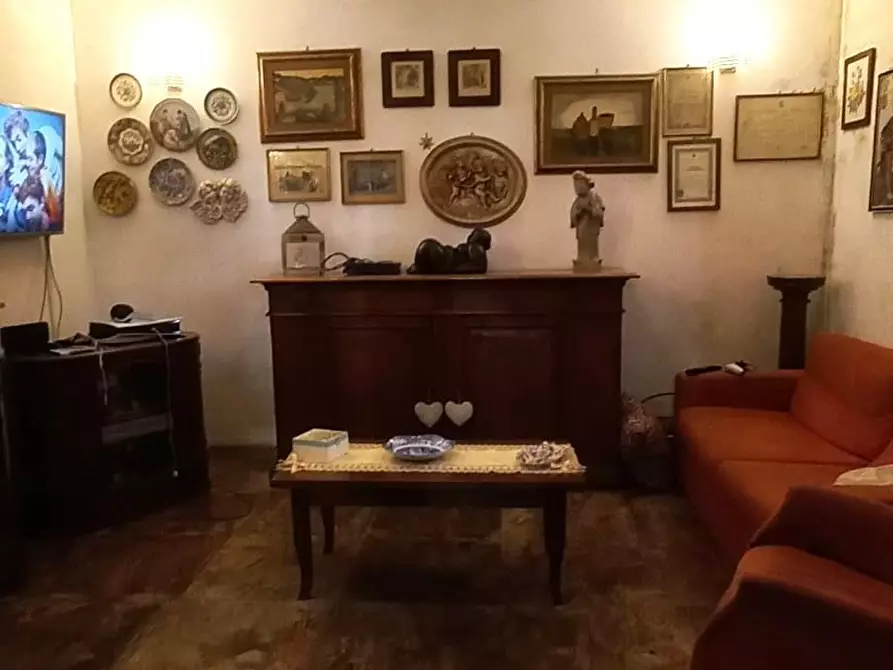 Immagine 4 di Casa indipendente in vendita  a Carrara