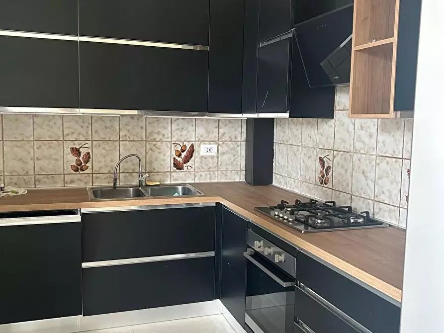 Immagine 46 di Appartamento in affitto  a Empoli