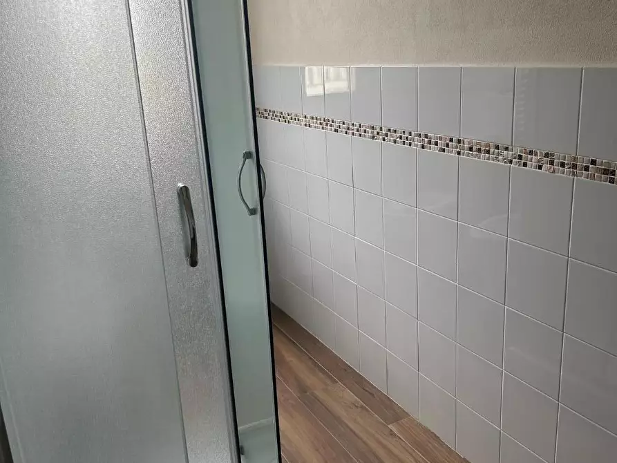 Immagine 51 di Appartamento in affitto  a Empoli