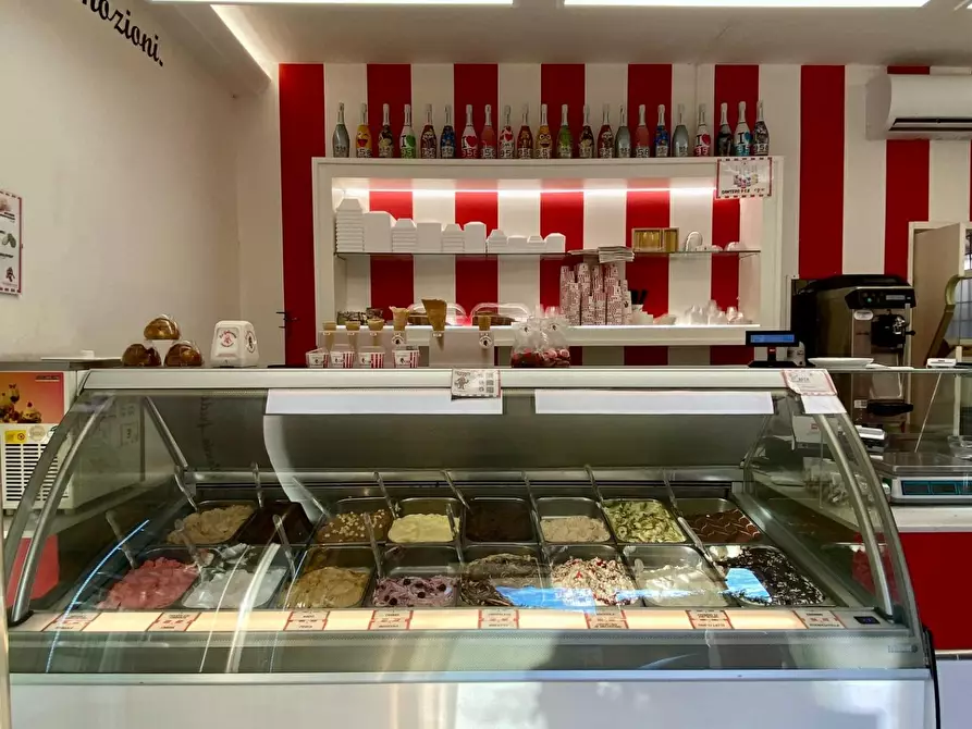 Immagine 2 di Attività commerciale in vendita  a Vicopisano