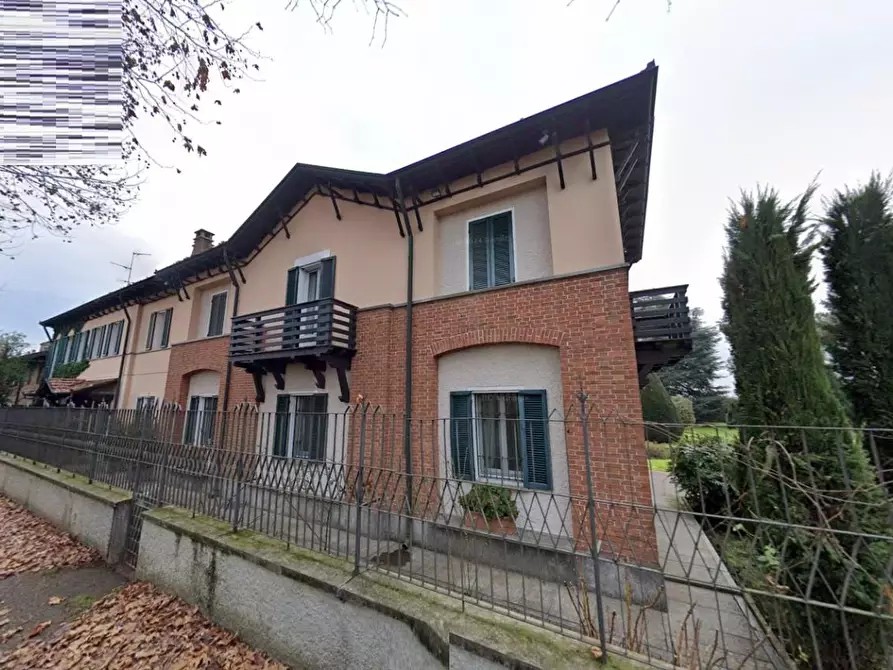 Immagine 1 di Locale commerciale in vendita  a Inveruno