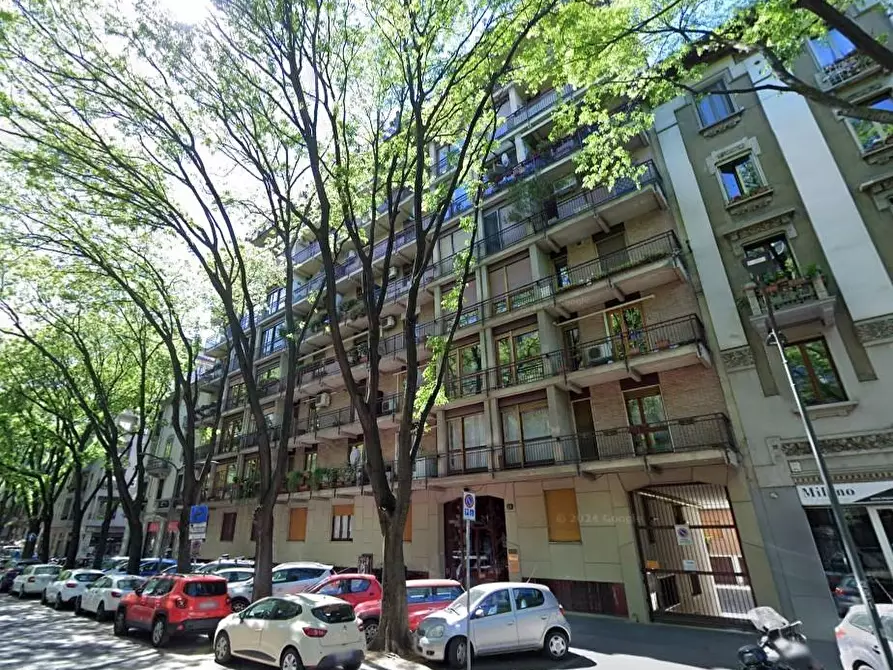 Immagine 2 di Appartamento in vendita  a Milano