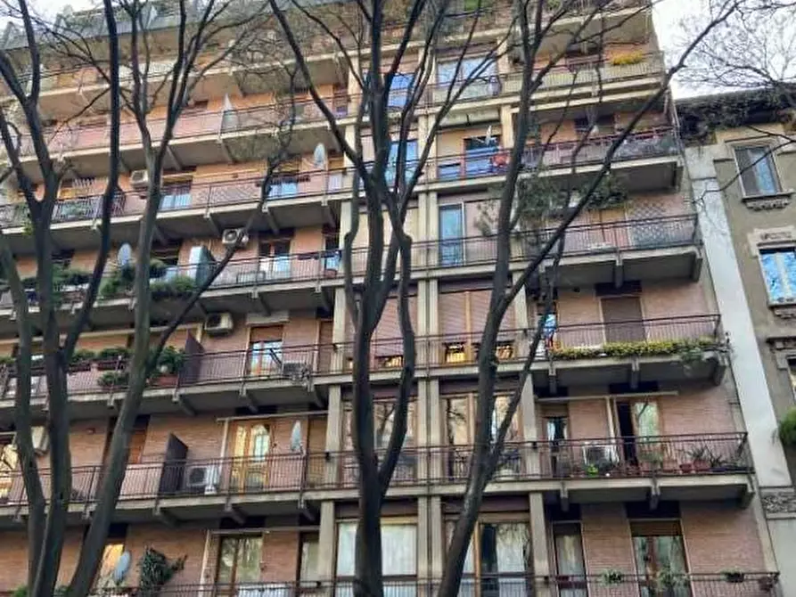 Immagine 1 di Appartamento in vendita  a Milano