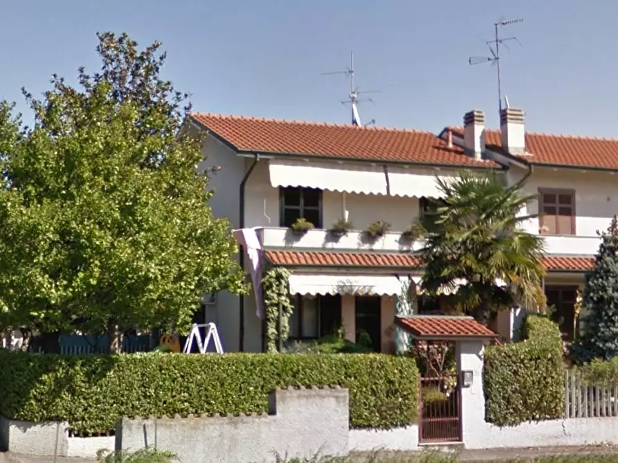 Immagine 1 di Villetta a schiera in vendita  a Trezzano Rosa