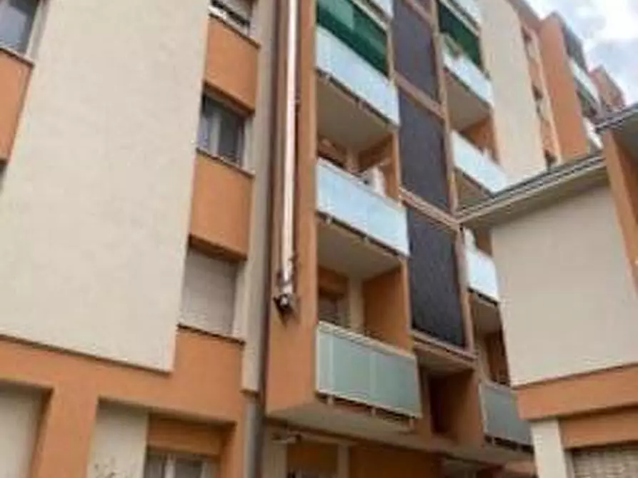 Immagine 1 di Appartamento in vendita  a Milano