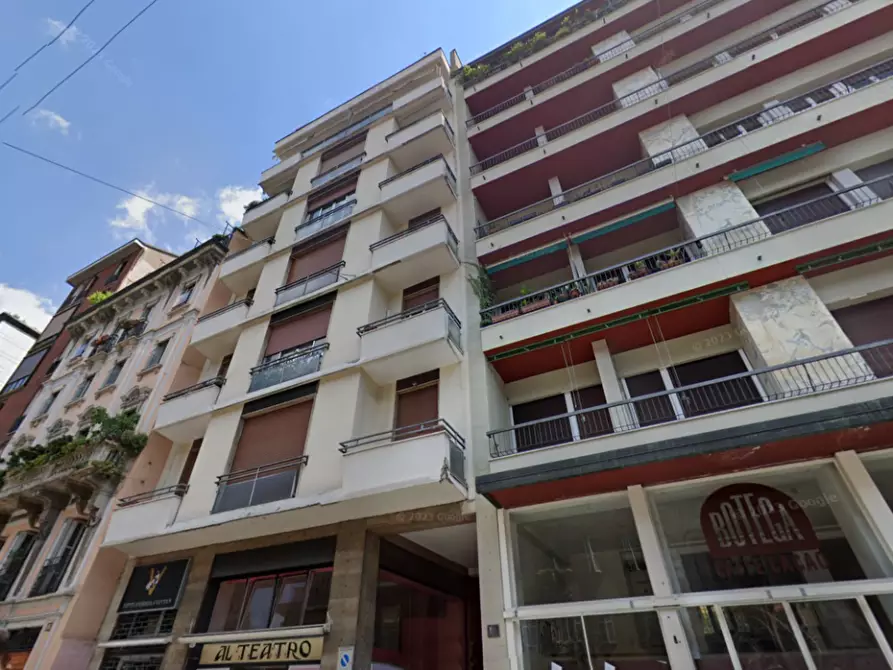 Immagine 10 di Appartamento in vendita  a Milano