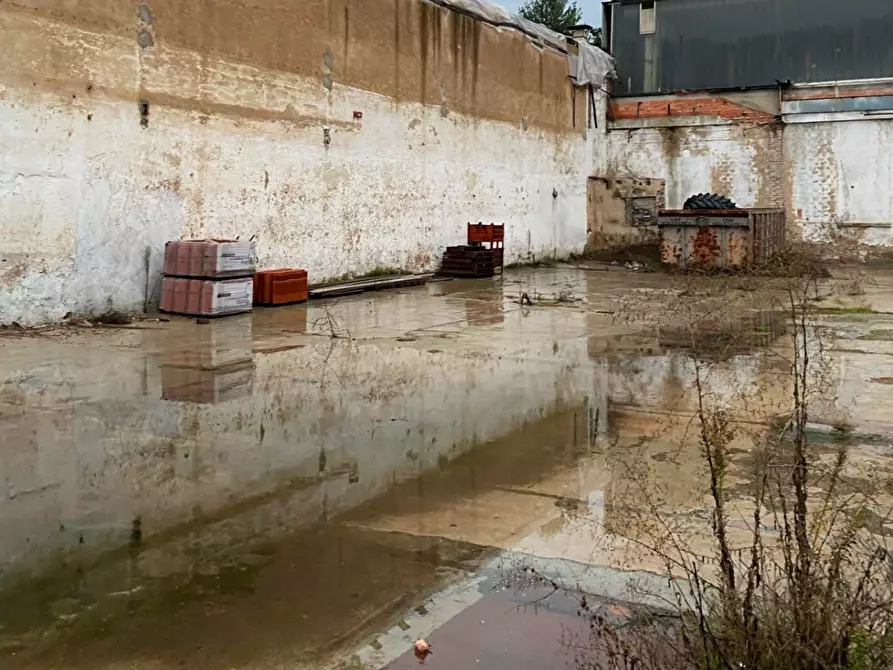 Immagine 8 di Capannone industriale in vendita  a Magenta