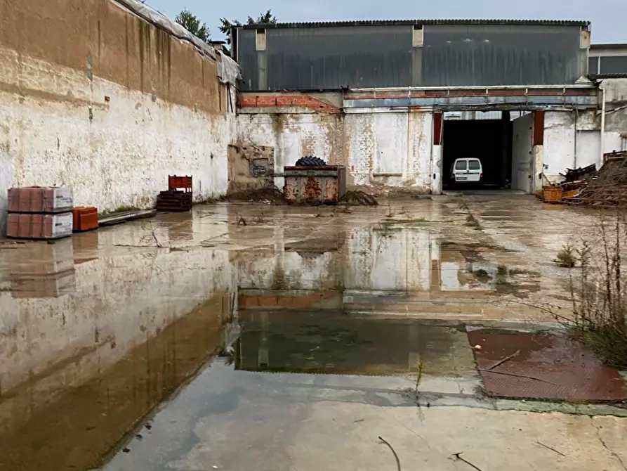 Immagine 7 di Capannone industriale in vendita  a Magenta