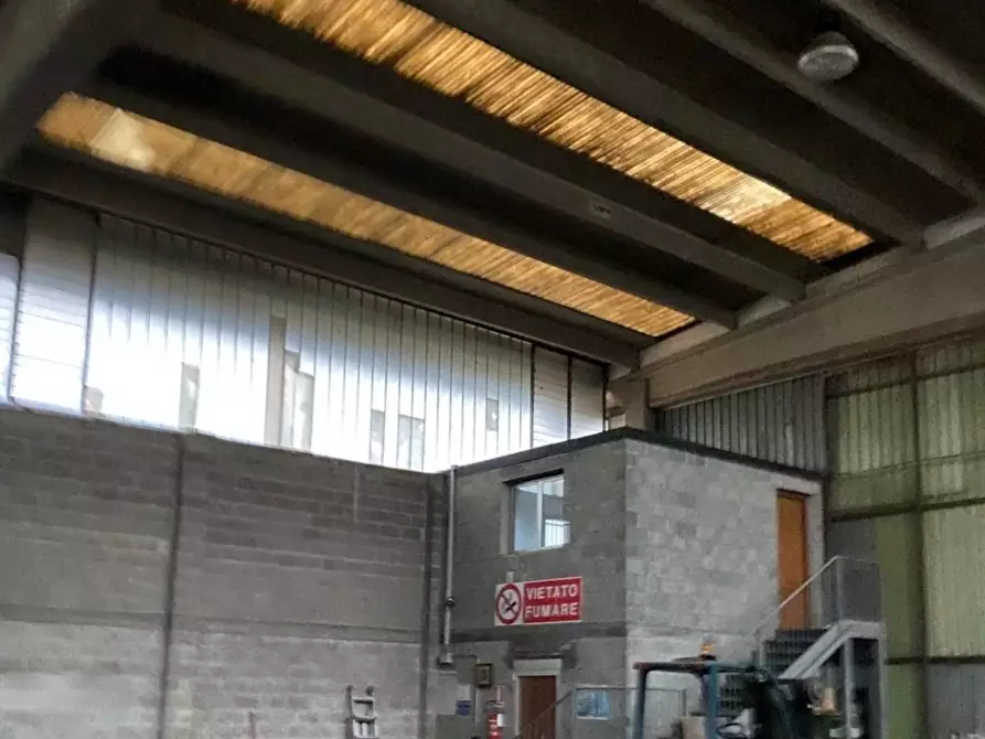 Immagine 3 di Capannone industriale in vendita  a Magenta