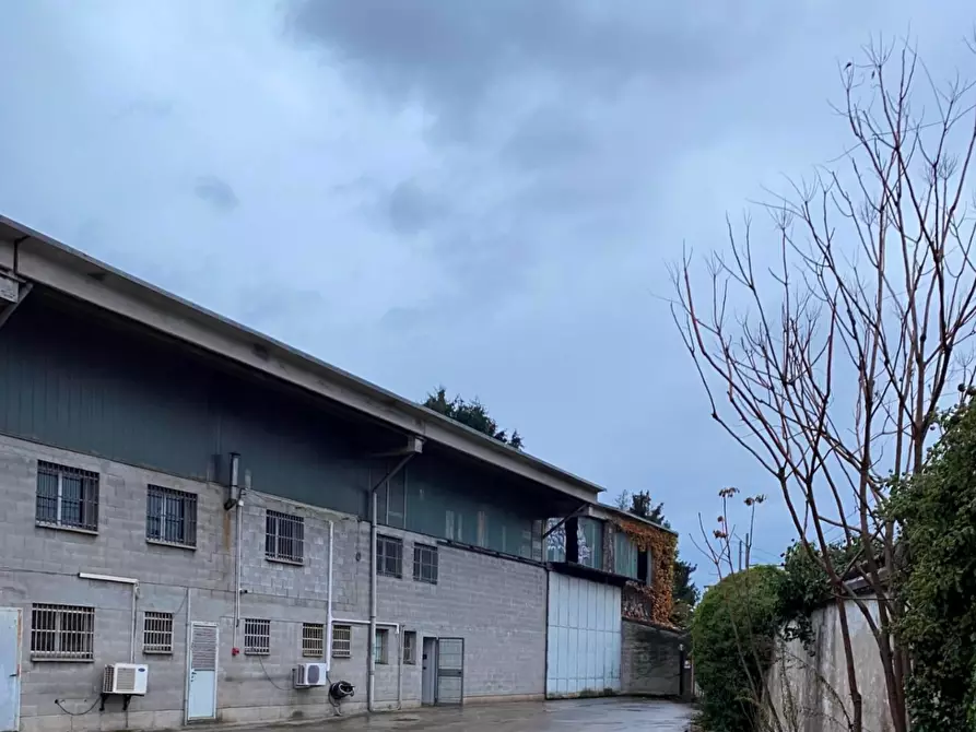Immagine 1 di Capannone industriale in vendita  a Magenta