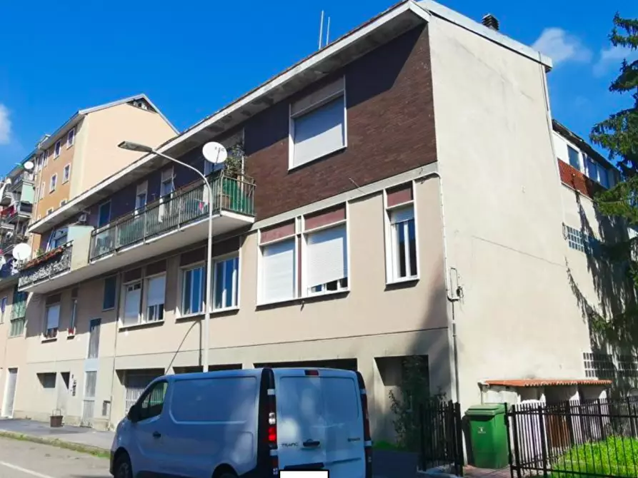 Immagine 6 di Magazzino in vendita  a Baranzate