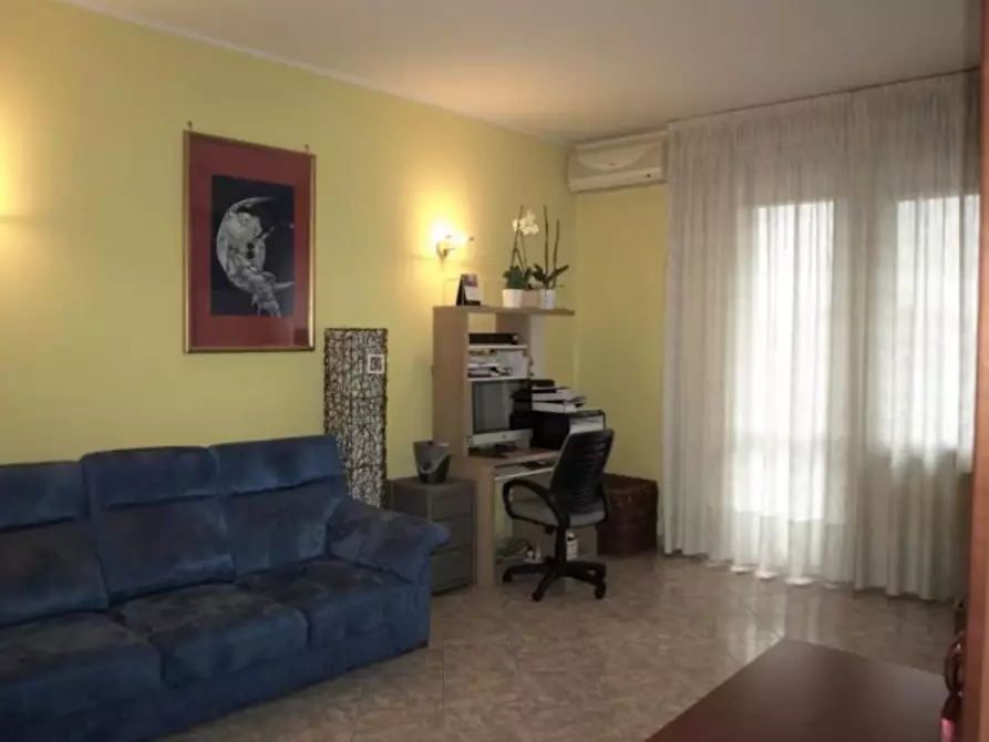 Immagine 7 di Appartamento in vendita  a Corsico