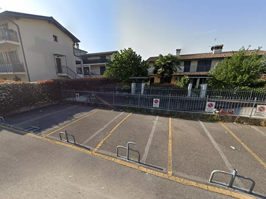 Immagine 1 di Garage in vendita  a Pozzo D'adda