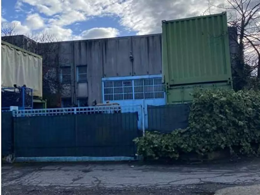 Immagine 1 di Capannone industriale in vendita  a Pieve Emanuele