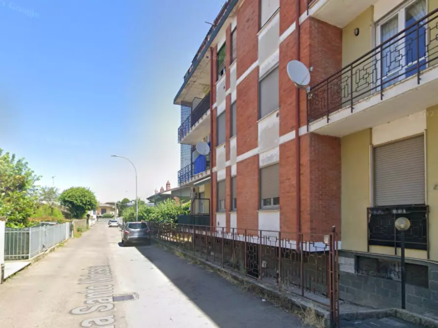 Immagine 2 di Garage in vendita  a Motta Visconti