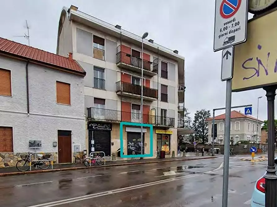 Immagine 1 di Negozio in vendita  a Nerviano