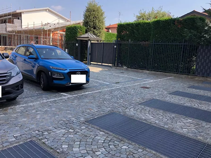 Immagine 1 di Garage in vendita  a Vaprio D'adda