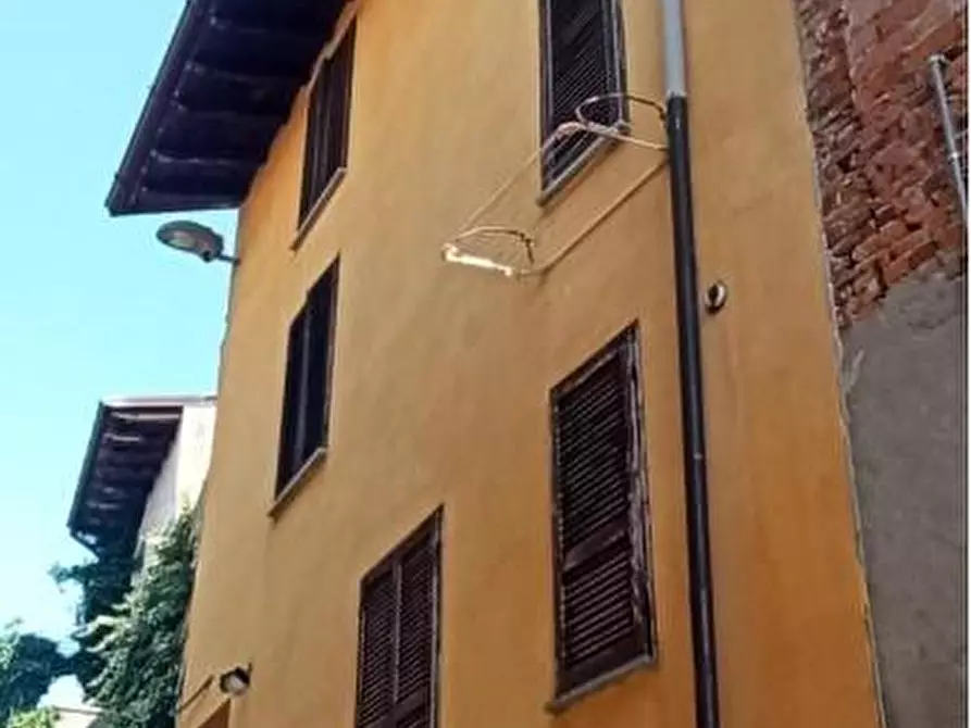 Immagine 1 di Appartamento in vendita  a Rovescala