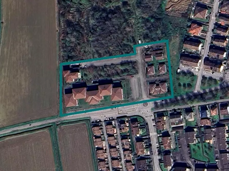 Immagine 3 di Palazzo in vendita  a Bornasco