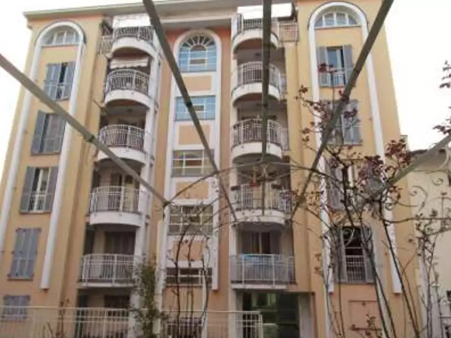 Immagine 2 di Appartamento in vendita  a Voghera