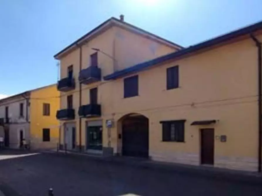 Immagine 1 di Appartamento in vendita  a Bascapè