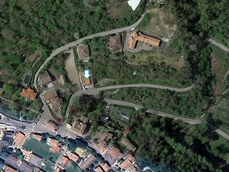 Immagine 2 di Negozio in vendita  a Fortunago