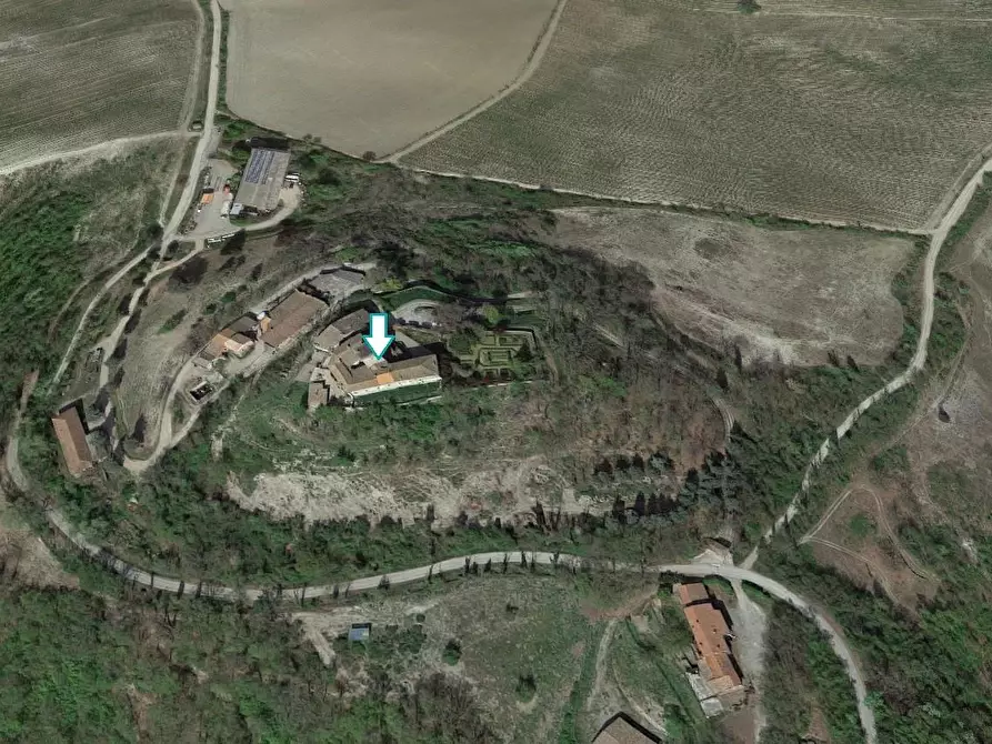 Immagine 4 di Locale commerciale in vendita  a Borgo Priolo