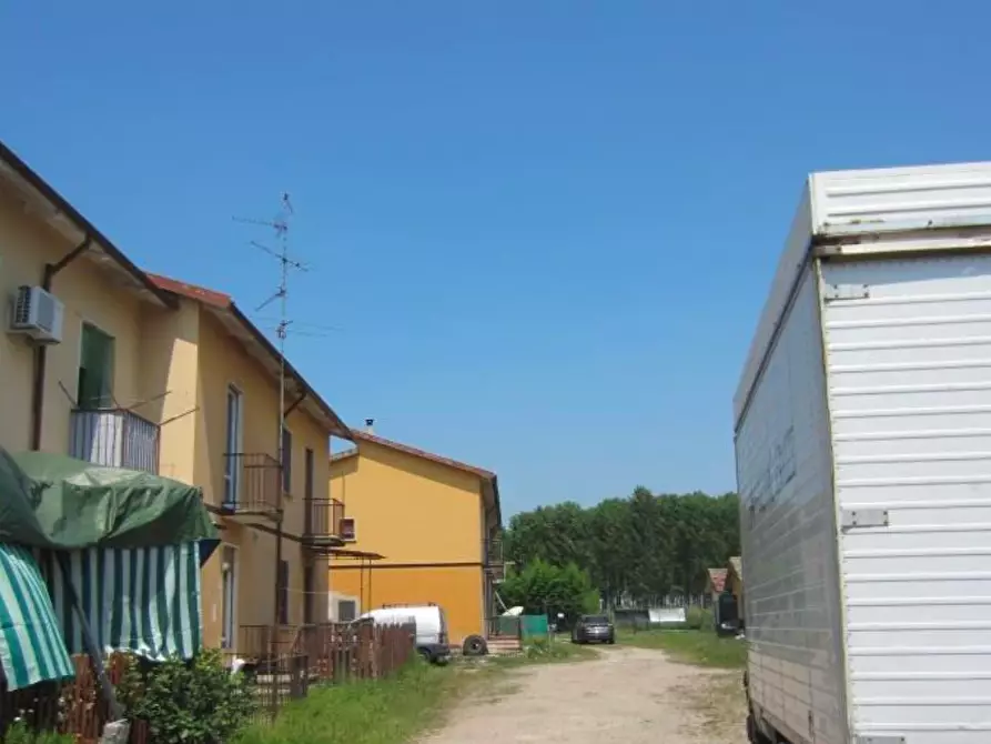 Immagine 11 di Appartamento in vendita  a Robbio