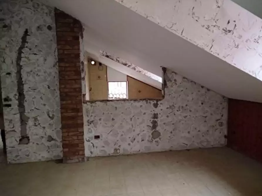 Immagine 6 di Mansarda in vendita  a Voghera