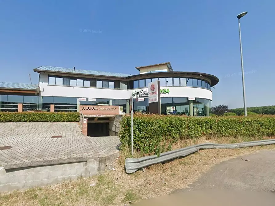 Immagine 1 di Garage in vendita  a San Martino Siccomario