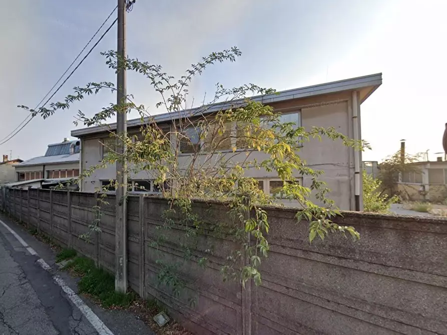 Immagine 1 di Capannone industriale in vendita  a Giussano