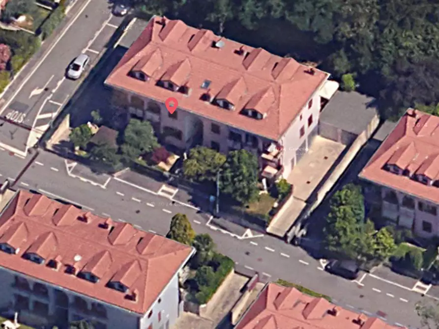 Immagine 4 di Garage in vendita  a Bernareggio