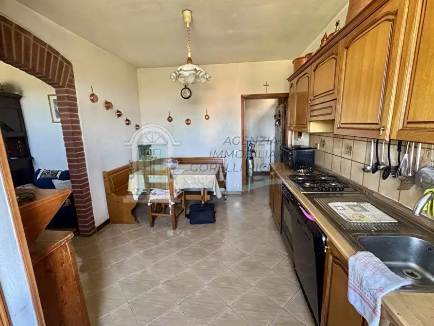 Immagine 8 di Appartamento in vendita  a Siena