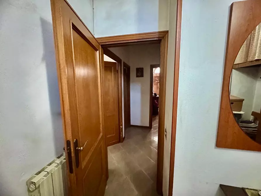 Immagine 12 di Appartamento in vendita  a Siena