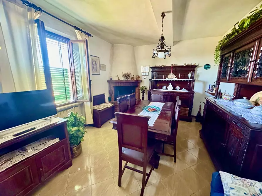 Immagine 1 di Appartamento in vendita  a Siena