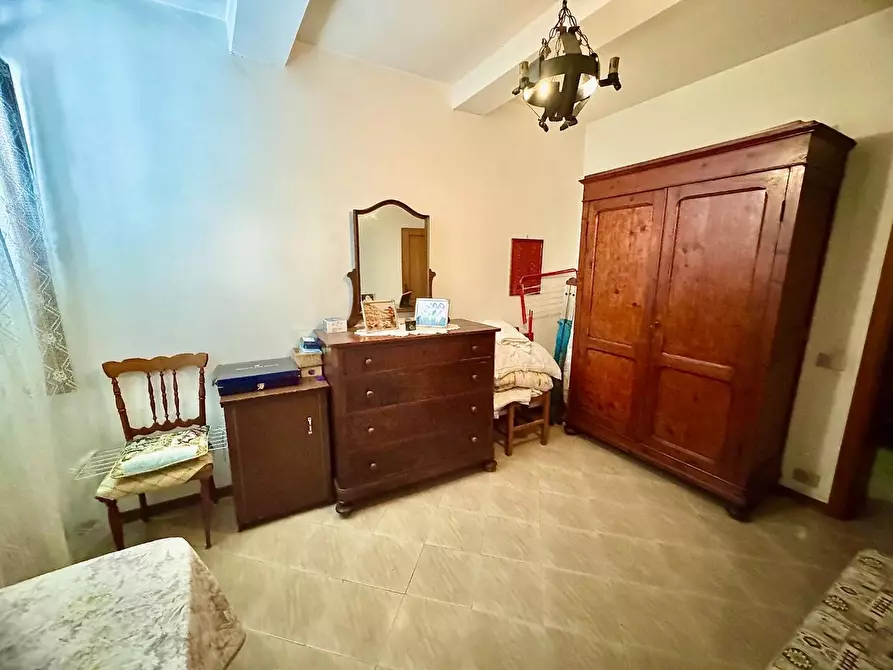 Immagine 19 di Appartamento in vendita  a Siena
