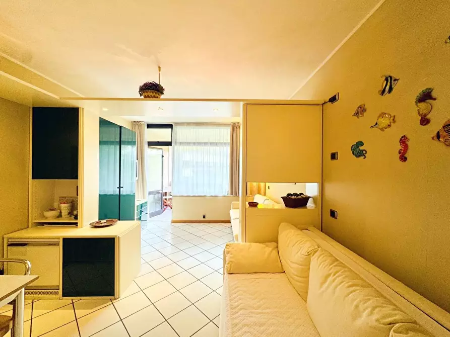 Immagine 7 di Appartamento in vendita  a Camaiore