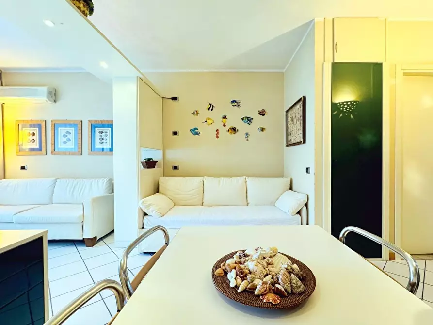 Immagine 25 di Appartamento in vendita  a Camaiore