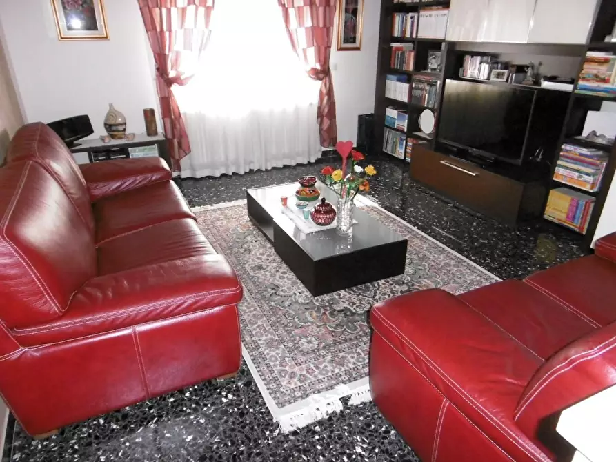 Immagine 3 di Villetta a schiera in vendita  a Empoli