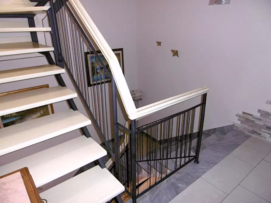 Immagine 13 di Villetta a schiera in vendita  a Empoli