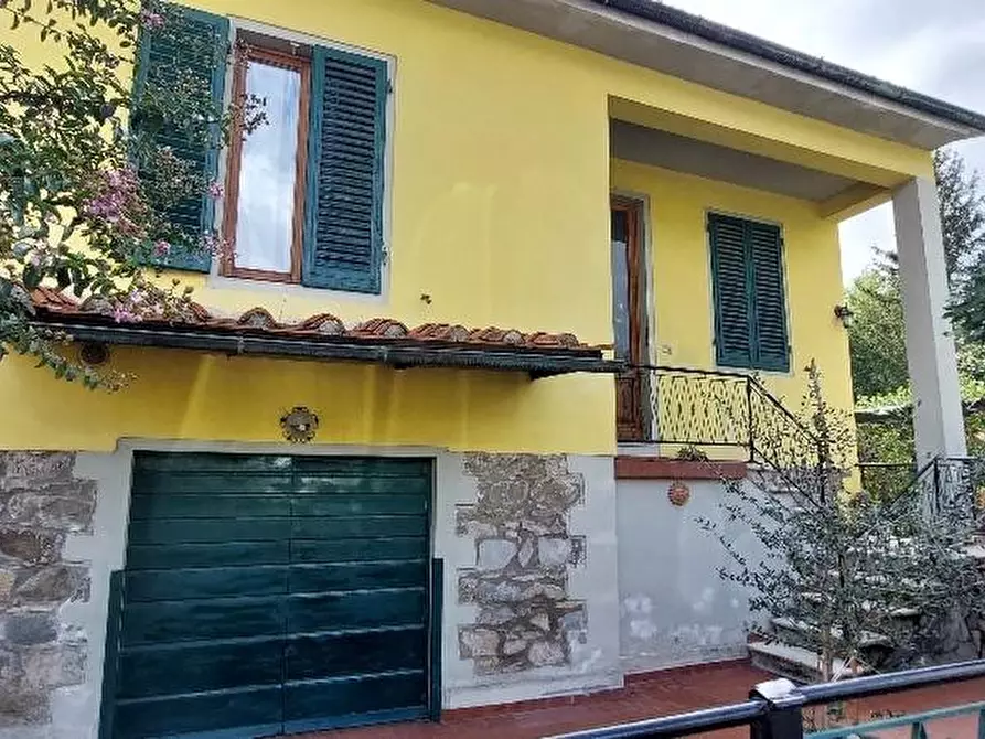 Immagine 1 di Villa in vendita  a Serravalle Pistoiese